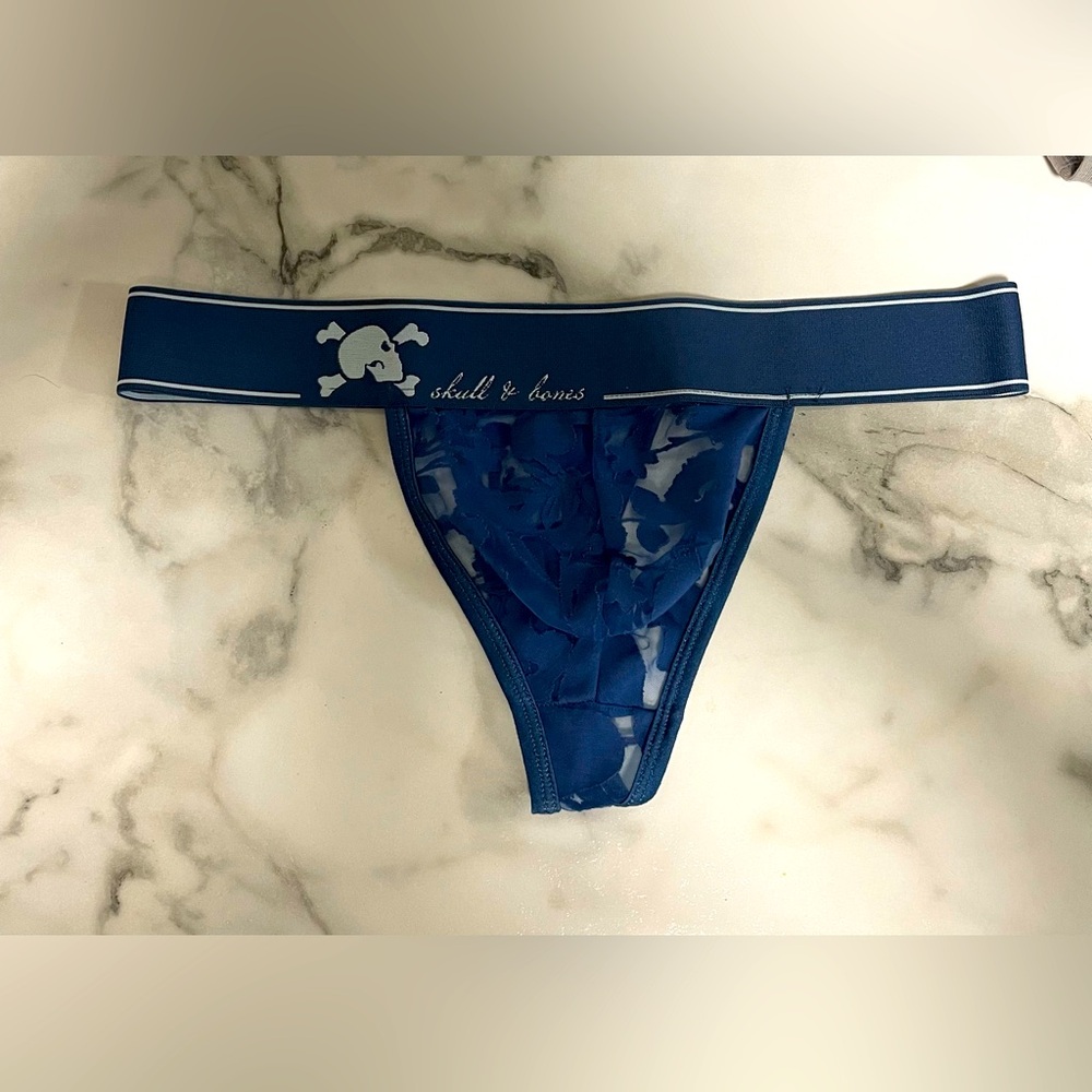 Skull & Bones ☠️ lace thong large